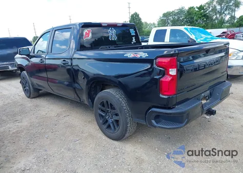 2021 Chevrolet Silverado 1500 4Wd Short Bed Custom z USA, uszkodzony, nr VIN 1GCPYBEK0MZ442078